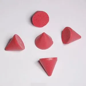 Medios de pulido de plástico en forma de cono para uso de molienda